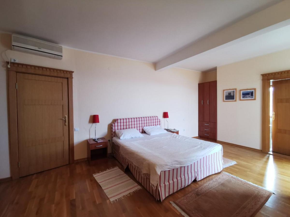 Lux Villa Provence Budva Exterior foto